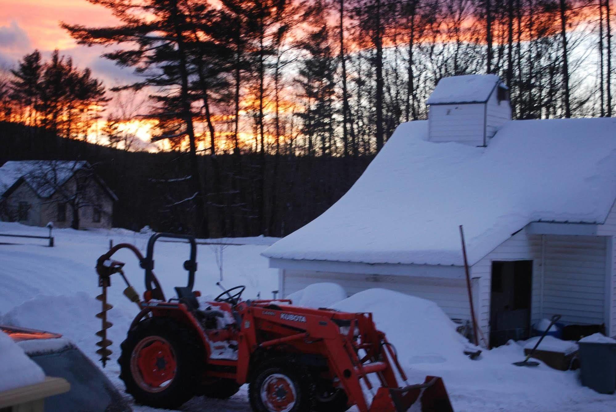 No View Farm Bed and Breakfast Rumford Εξωτερικό φωτογραφία